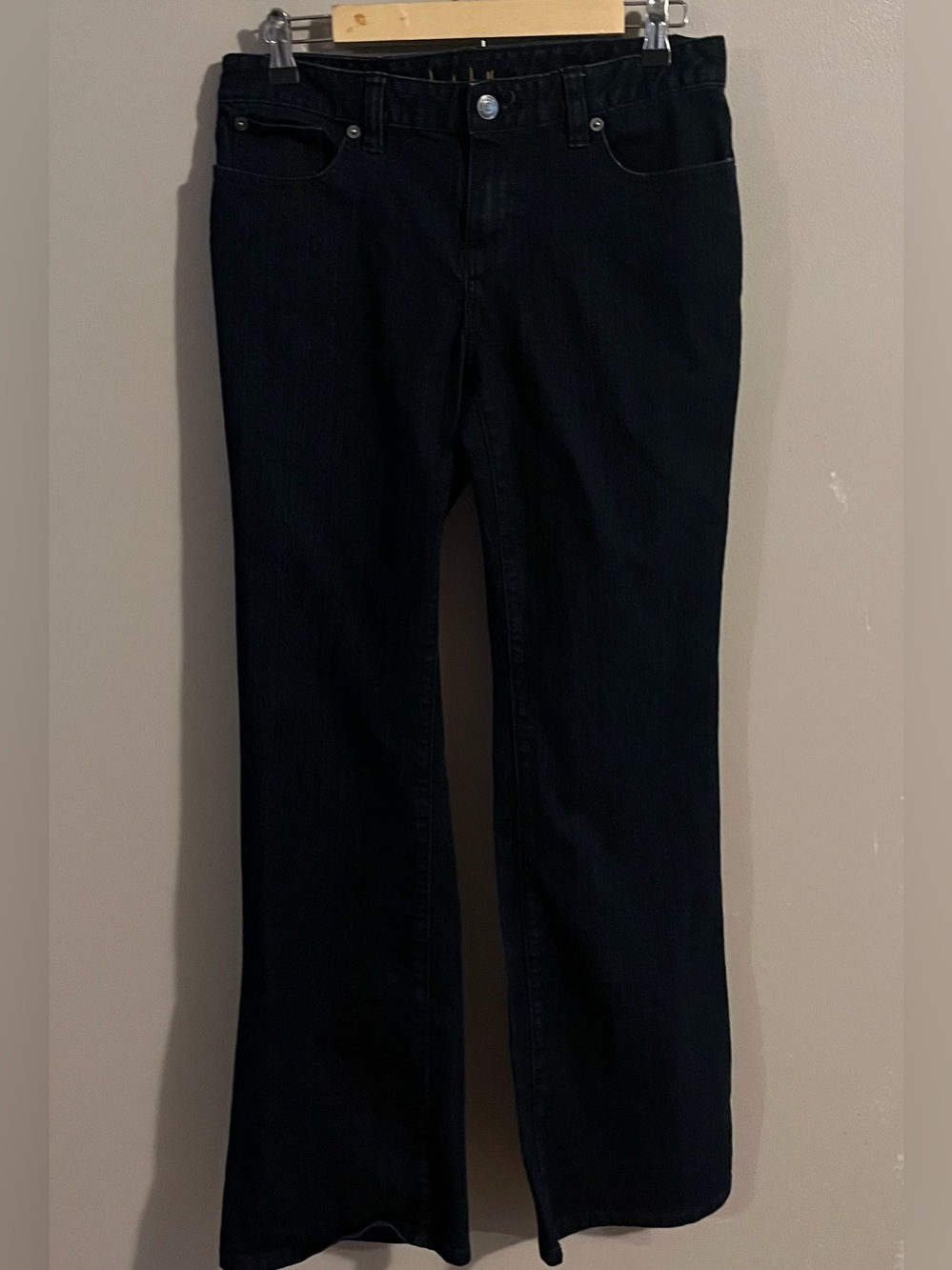 $8❤️Bundled Nicole Miller Jeans